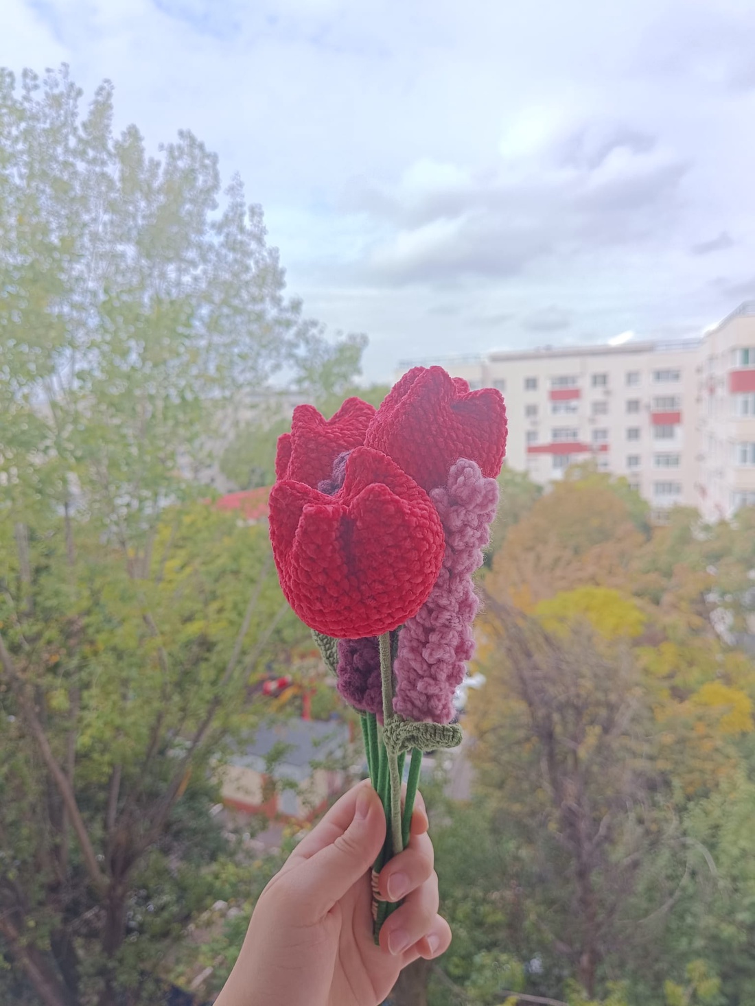 Buchet de Lalele si Lavanda pentru Valentine's Day - casă & stil de viață - decorațiuni de casă - accesorii florale - flori la fir - Artynos.ro