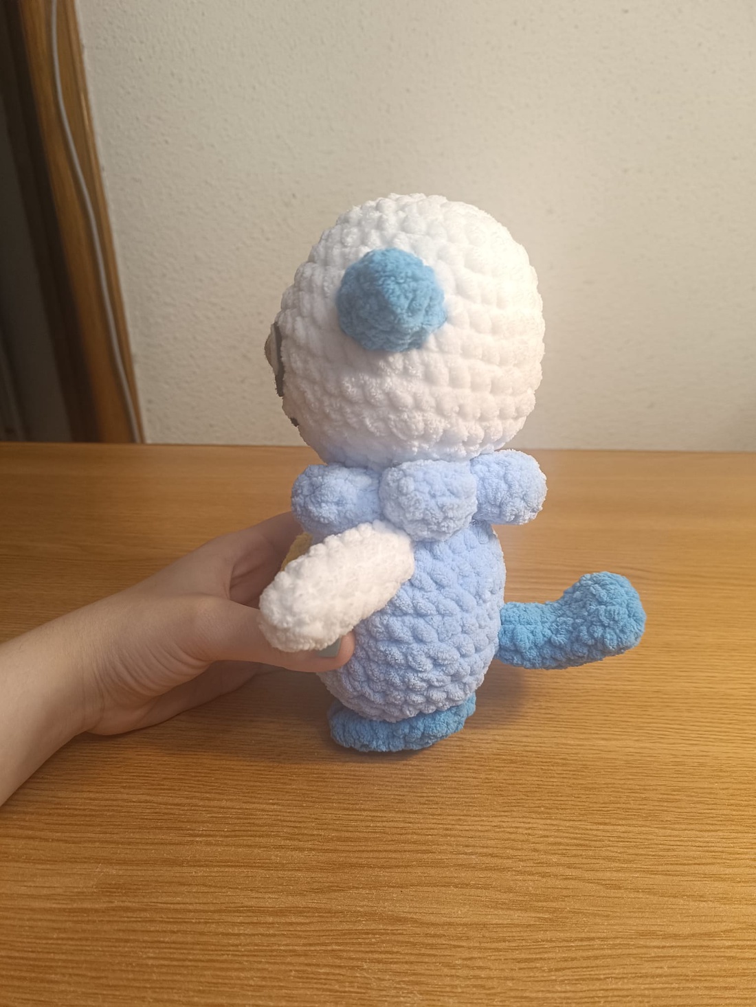 Oshawott Pokemon - Plus crosetat - jucării și echipamente pentru copii - plușuri - șoarece de pluș - Artynos.ro