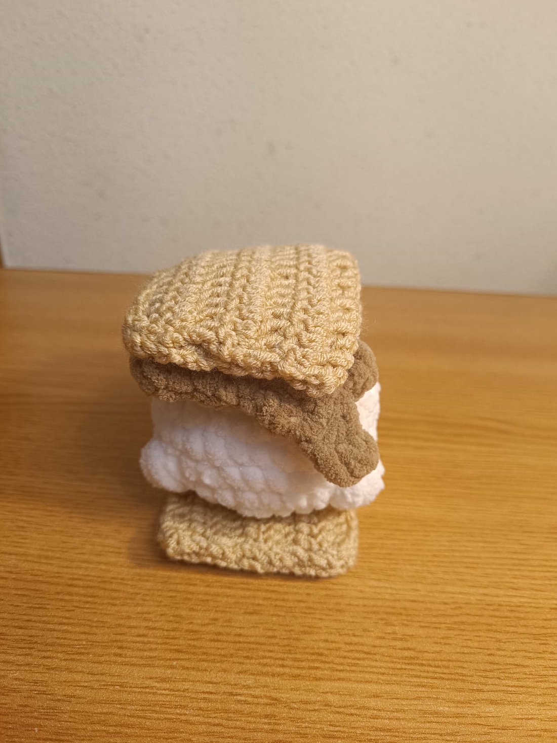 Poro S'more - plus bezea crosetat - jucării și echipamente pentru copii - plușuri - câine de pluș - Artynos.ro