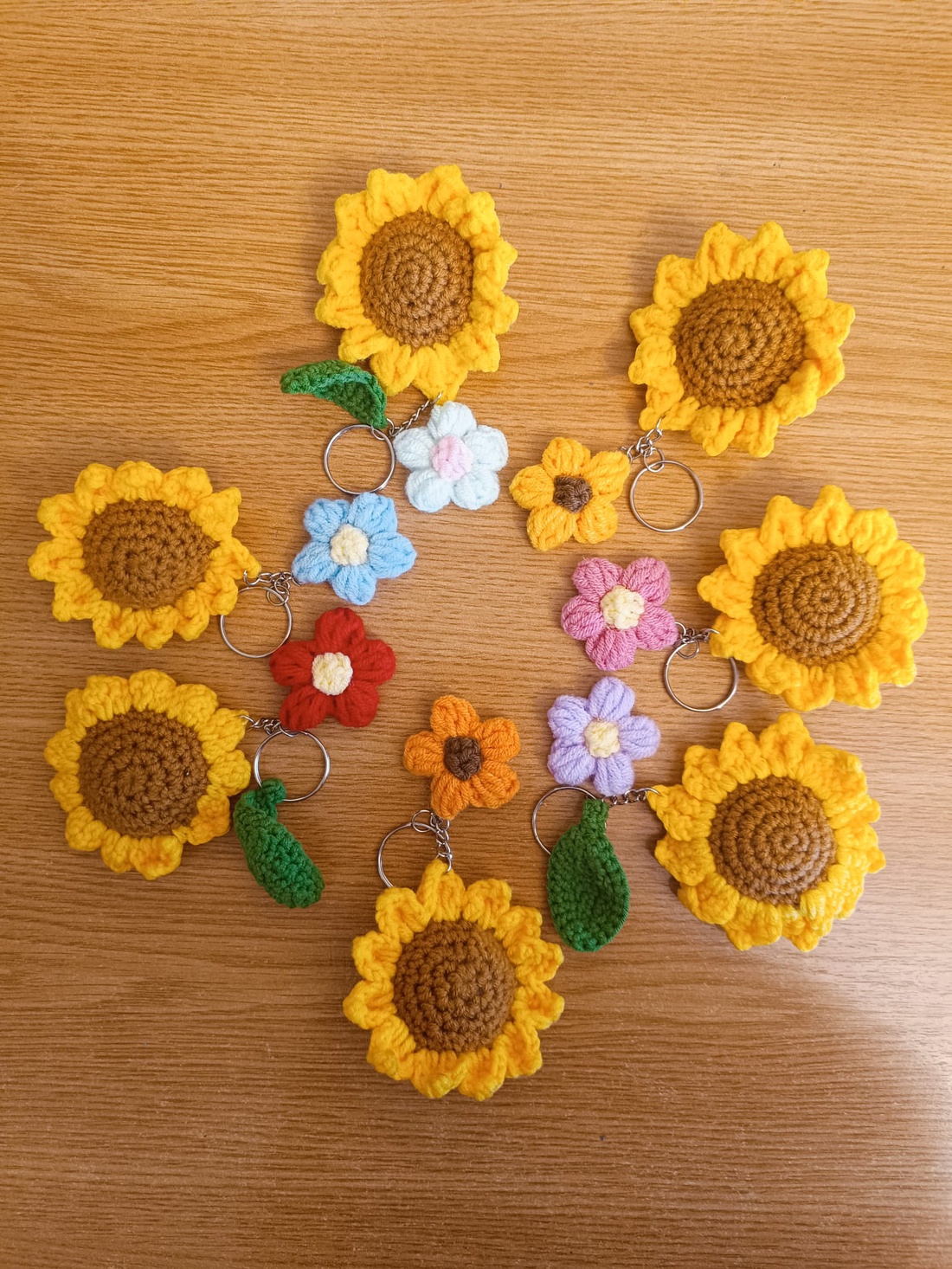 Breloc floarea - soarelui - genți și portofele - accesorii genți - breloc - Artynos.ro