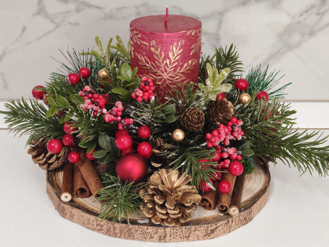 Aranjament de Crăciun cu lumânare decorativă  elegant, festiv și natural - crăciun - decorațiuni de crăciun de casă - decor pentru masă de crăciun - Artynos.ro