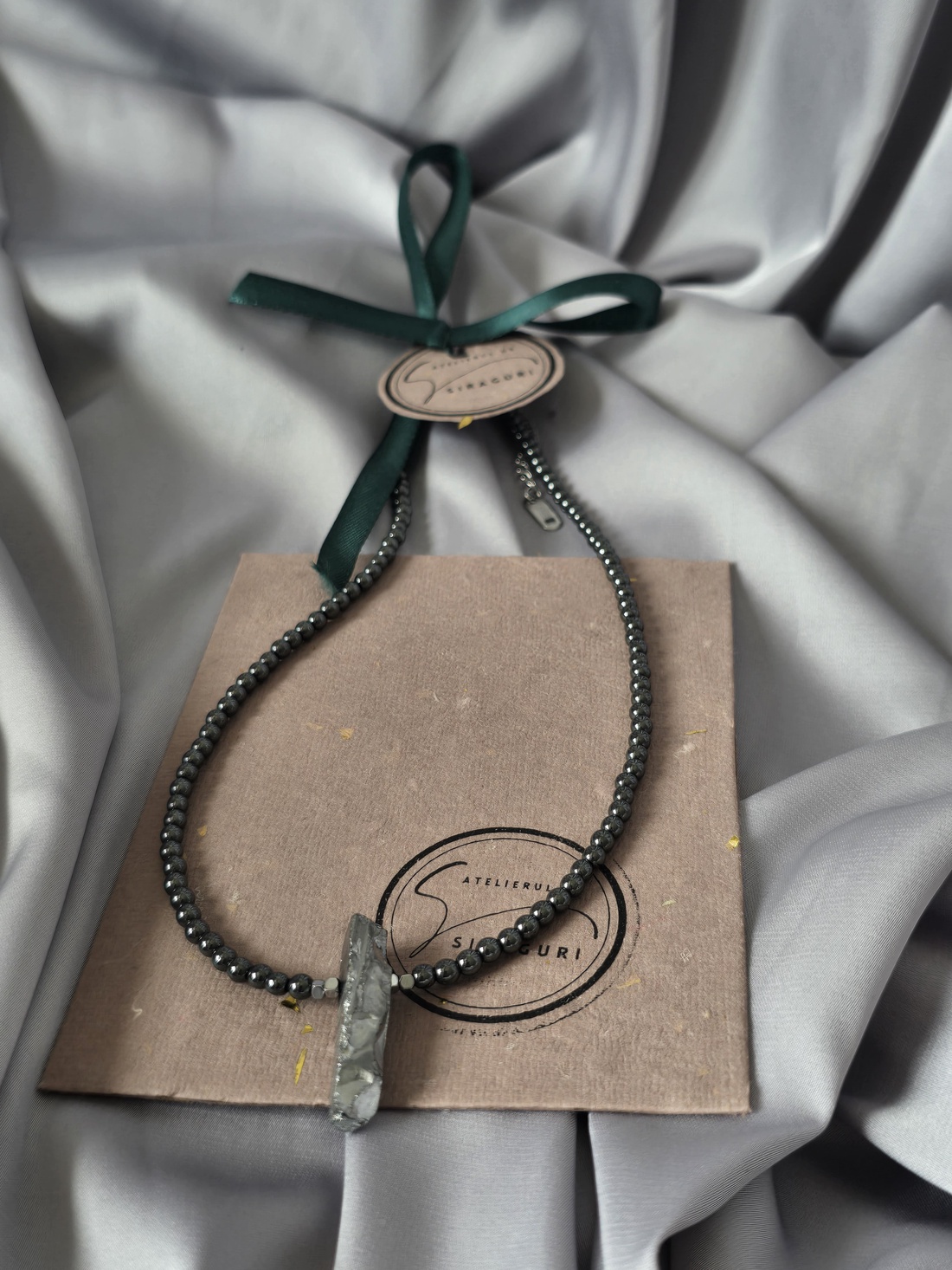 Colier din hematit - bijuterii - coliere - coliere cu pandative - Artynos.ro