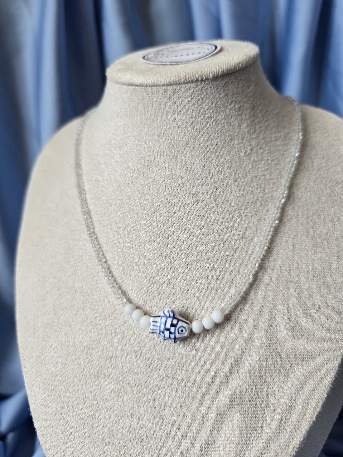 Colier din margele cu pandantiv peste - bijuterii - coliere - coliere din mărgele - Artynos.ro