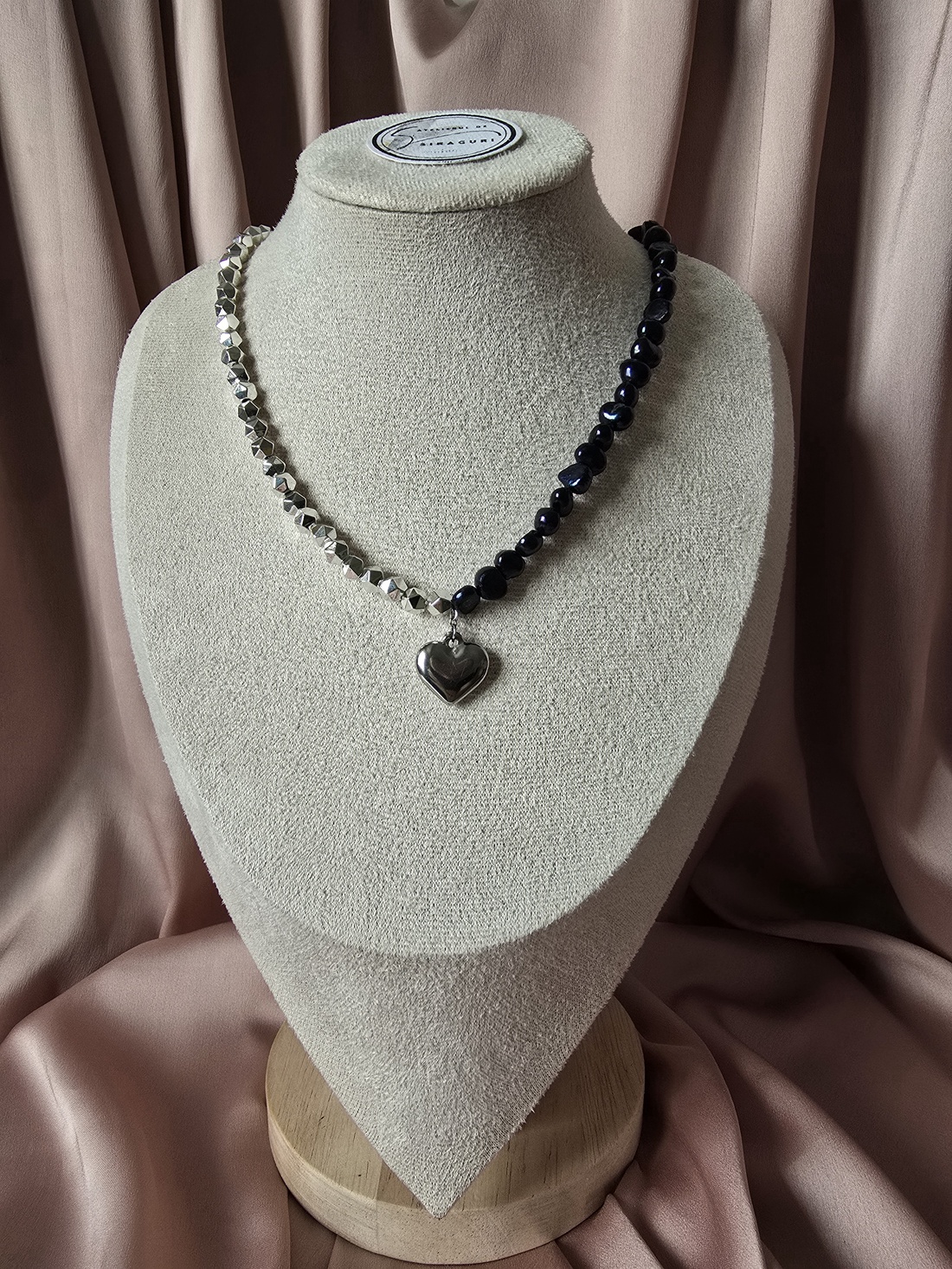 Colier cu perle negre de cultura  - bijuterii - coliere - coliere cu pandative - Artynos.ro