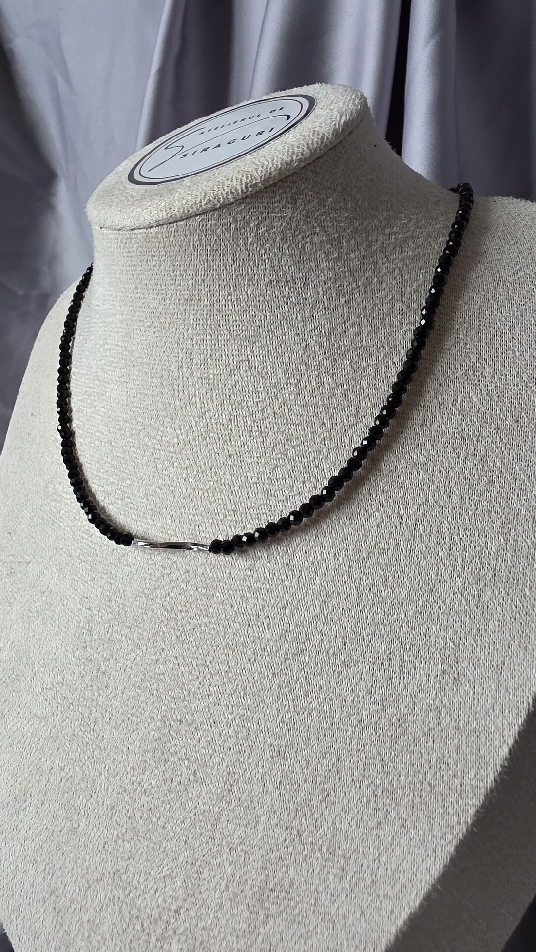 Colier din margele negre - bijuterii - coliere - coliere din mărgele - Artynos.ro