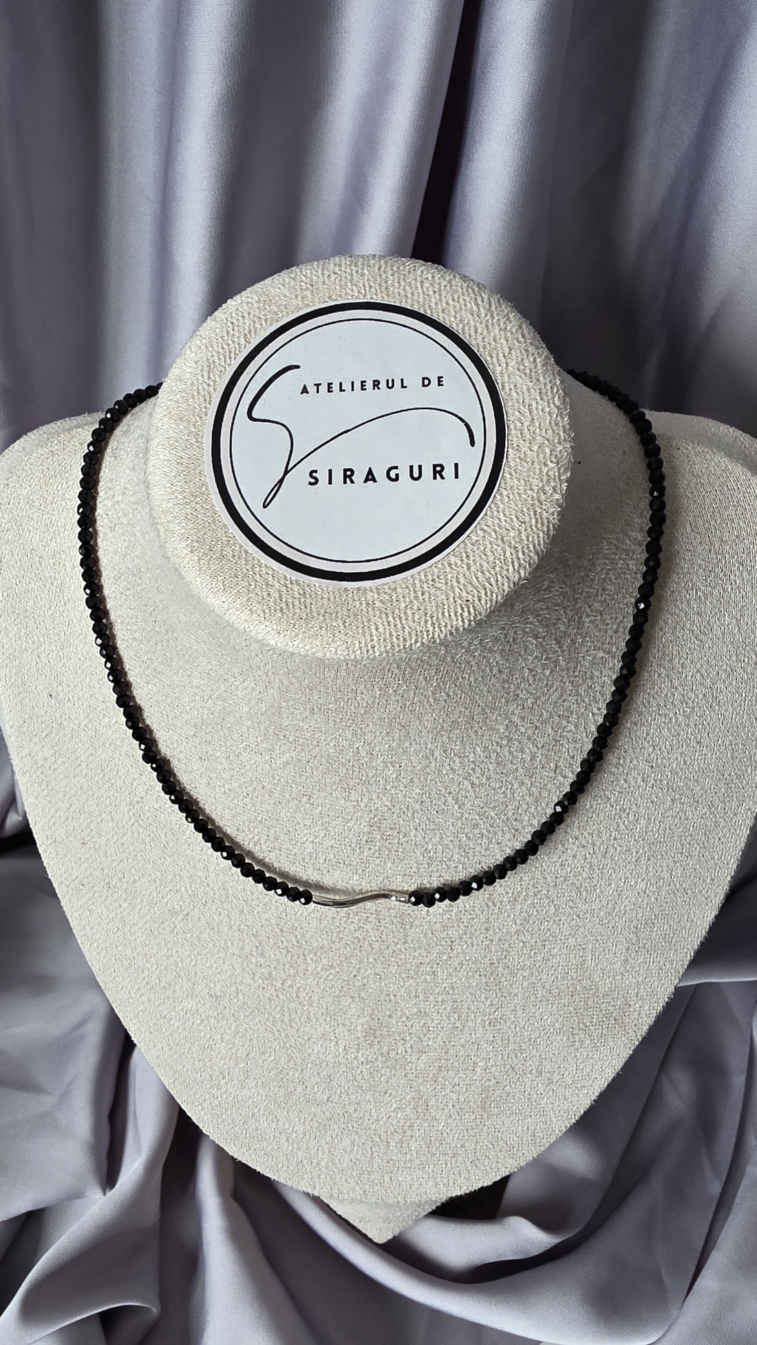 Colier din margele negre - bijuterii - coliere - coliere din mărgele - Artynos.ro