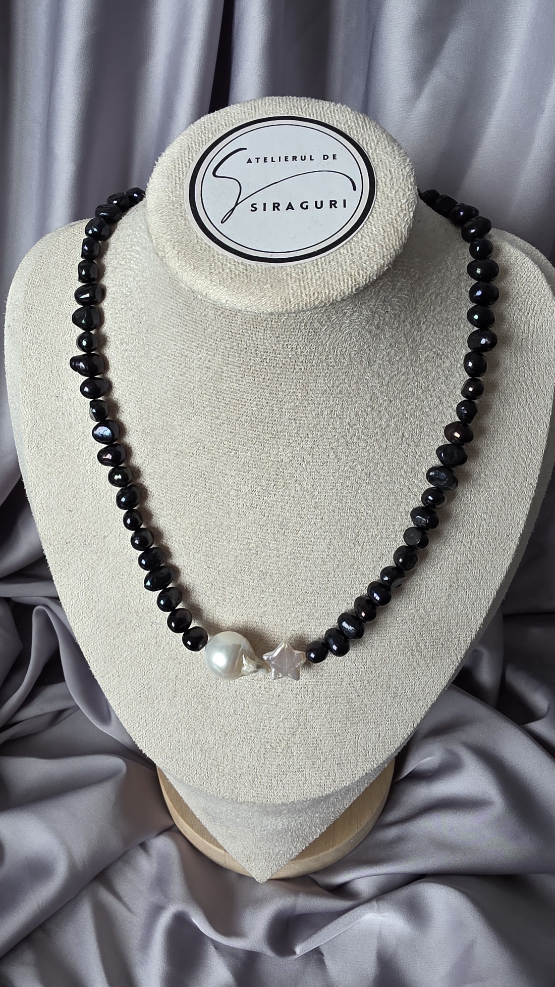 Colier din perle de cultură negre și perlă barocă - bijuterii - coliere - coliere din perle - Artynos.ro
