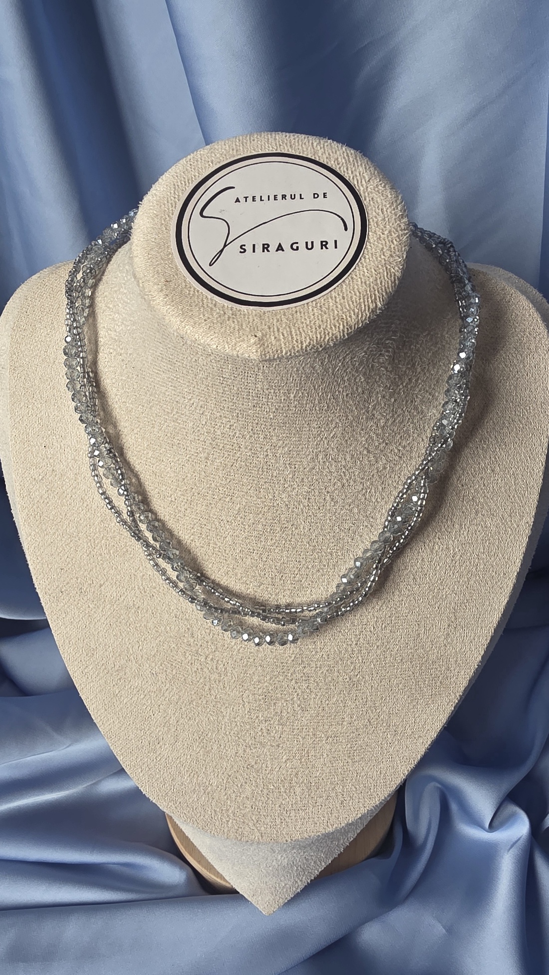 Colier elegant cu margele gri - bijuterii - coliere - coliere din mărgele - Artynos.ro