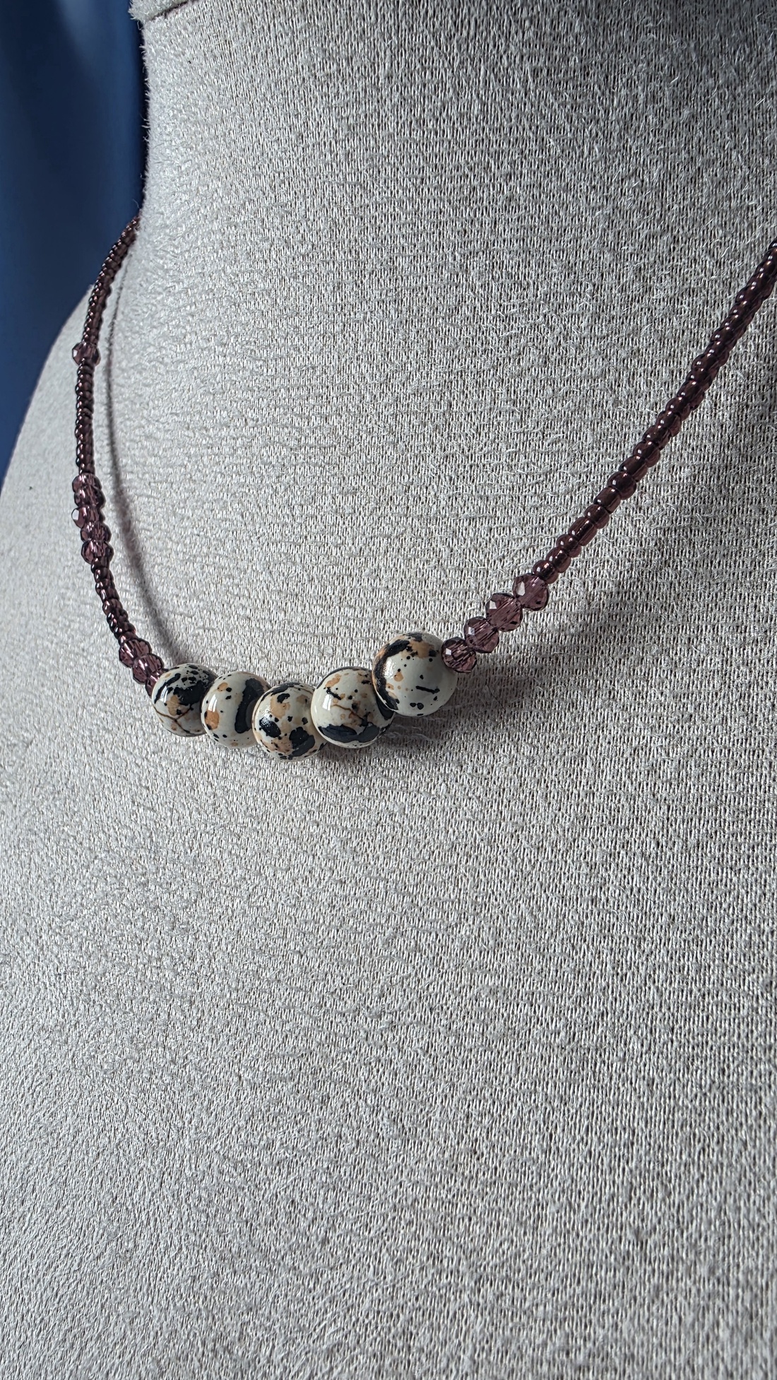 Colier din margele maro - bijuterii - coliere - coliere din mărgele - Artynos.ro