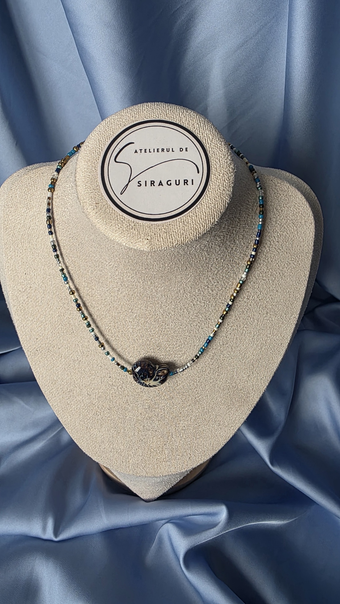 Colier de vară cu pandantiv scoică de ceramică - bijuterii - coliere - coliere din mărgele - Artynos.ro