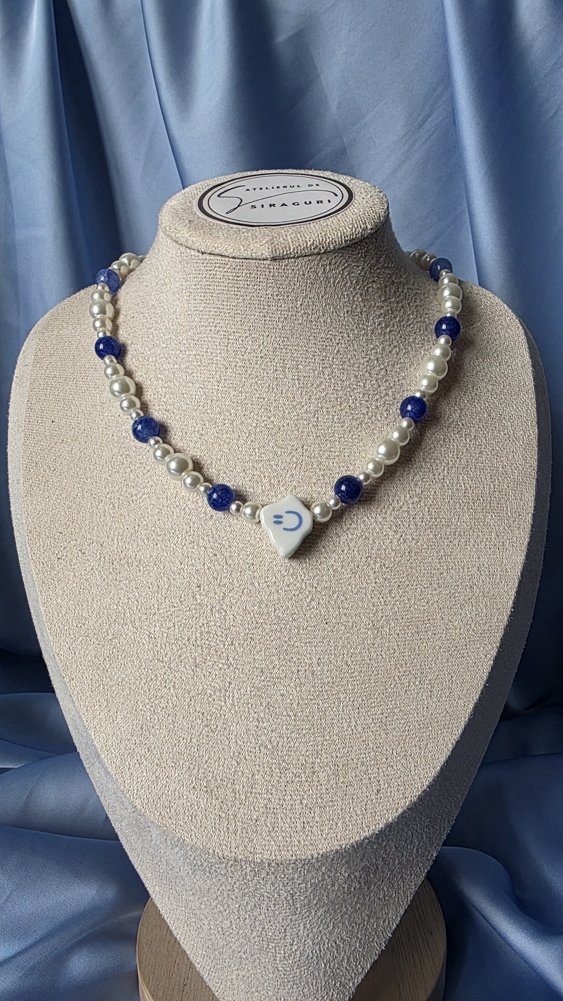 Colier din perle sintetice și pandantiv din ceramică - bijuterii - coliere - coliere din mărgele - Artynos.ro