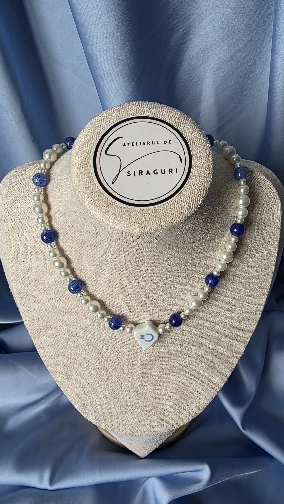 Colier din perle sintetice și pandantiv din ceramică - bijuterii - coliere - coliere din mărgele - Artynos.ro