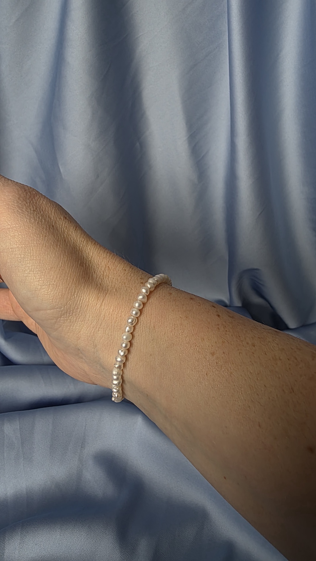 Brățară din perle de cultură și accesorii din oțel inoxidabil - bijuterii - brățări - brățări din perle - Artynos.ro