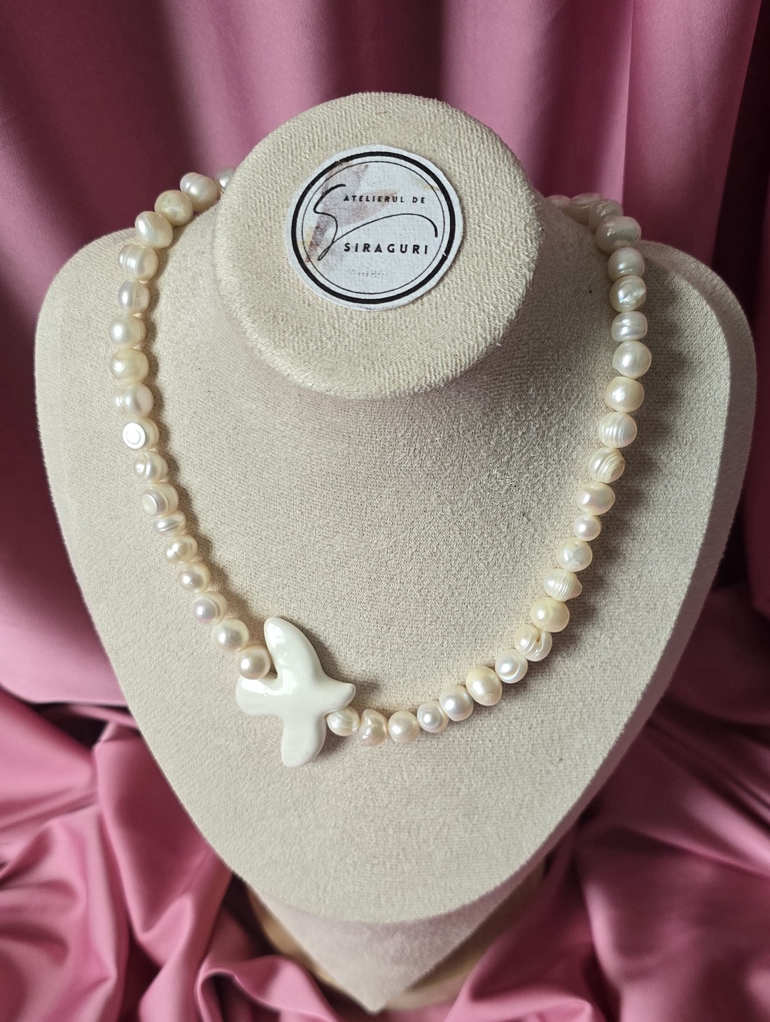 Colier de perle de cultură și pandantiv țurturică din ceramică - bijuterii - coliere - coliere cu pandative - Artynos.ro