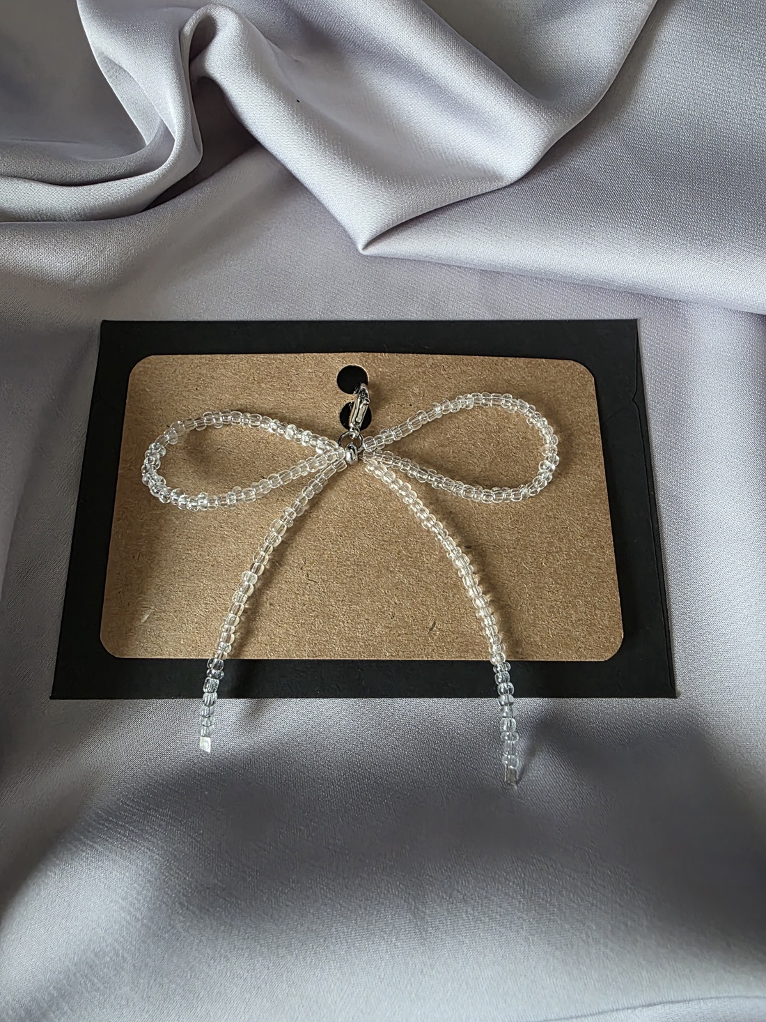 Mărțișor  fundița  - bijuterii - mărțișor - Artynos.ro