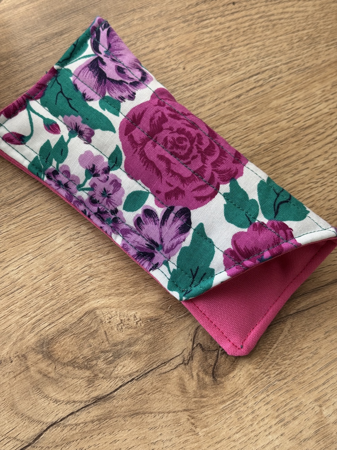 Etui ochelari - geantă și husă - portofele, huse, suporturi - toc ochelari - Artynos.ro Etui ochelari - geantă și husă - portofele, huse, suporturi - toc ochelari - Artynos.ro