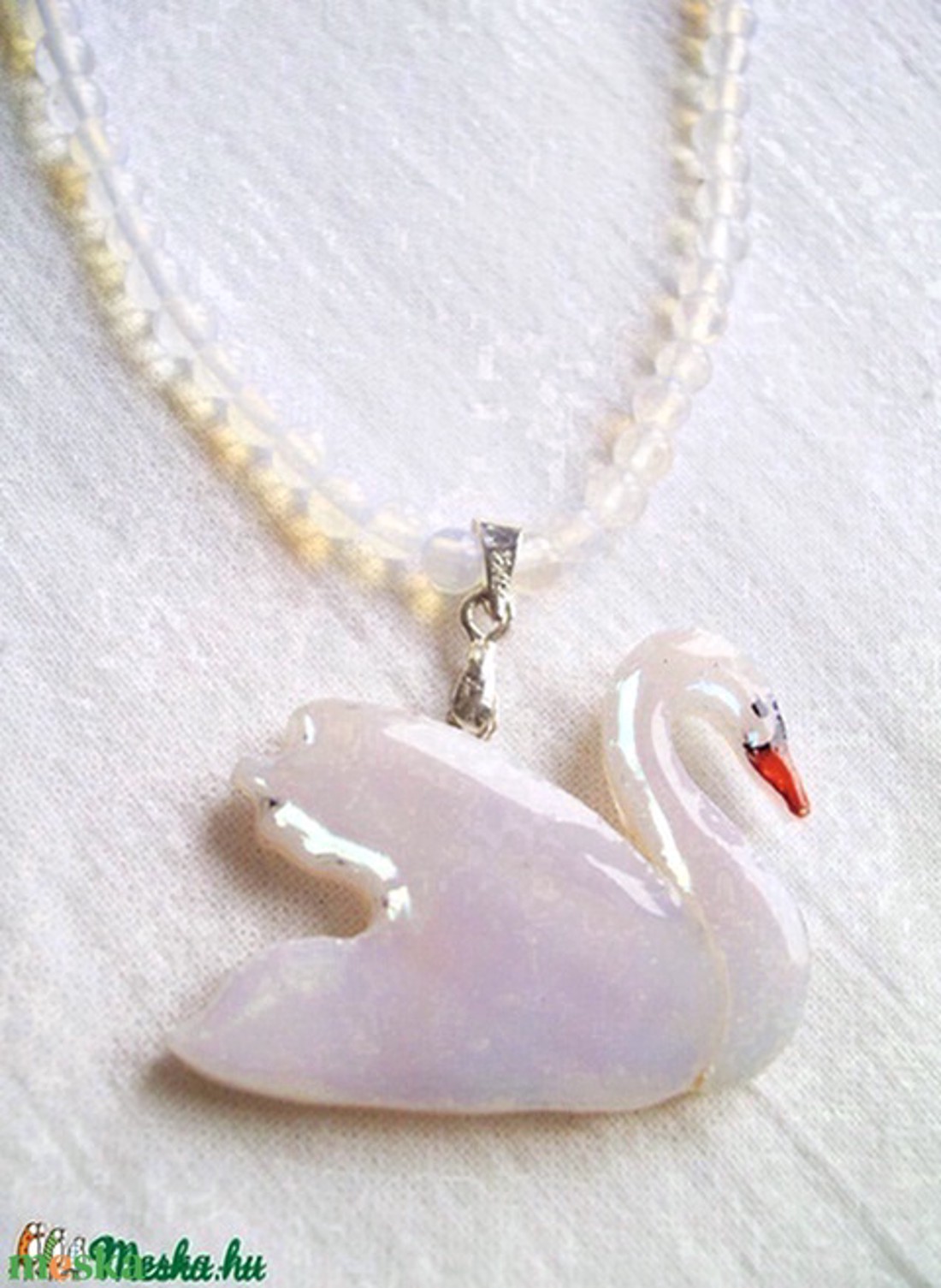 Pandantiv lebădă albă pe colier moonstone-opalit - bijuterii - coliere - pandative - Artynos.ro