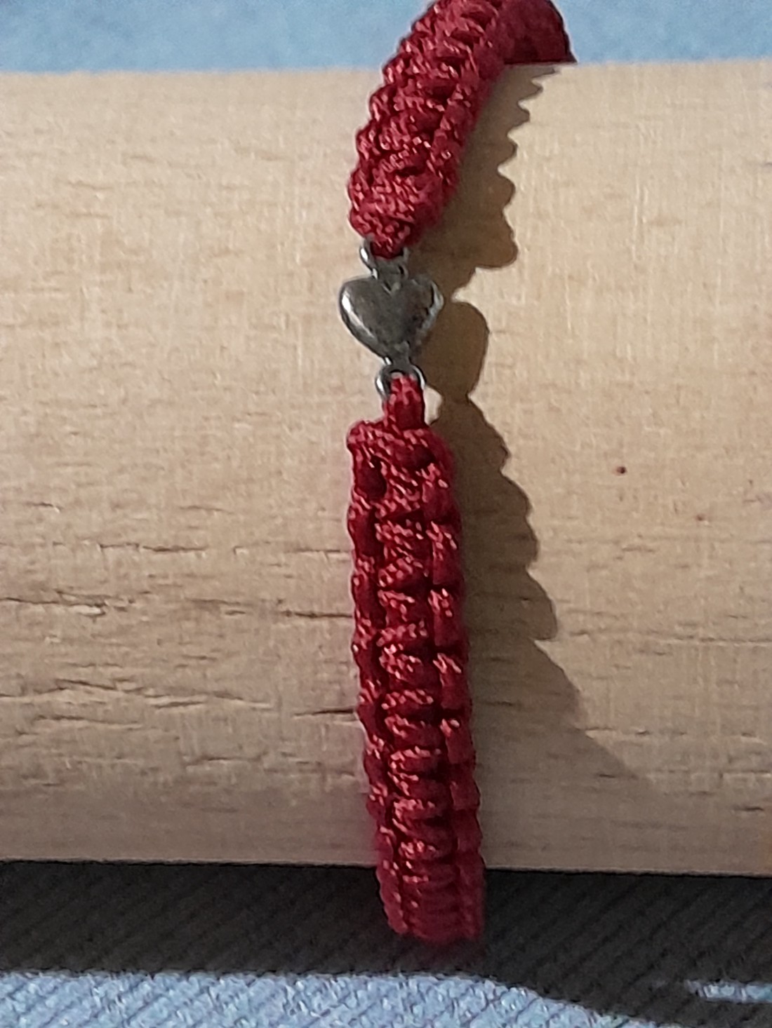 Brățară Macrame cu inimi - - Artynos.ro Brățară Macrame cu inimi - - Artynos.ro