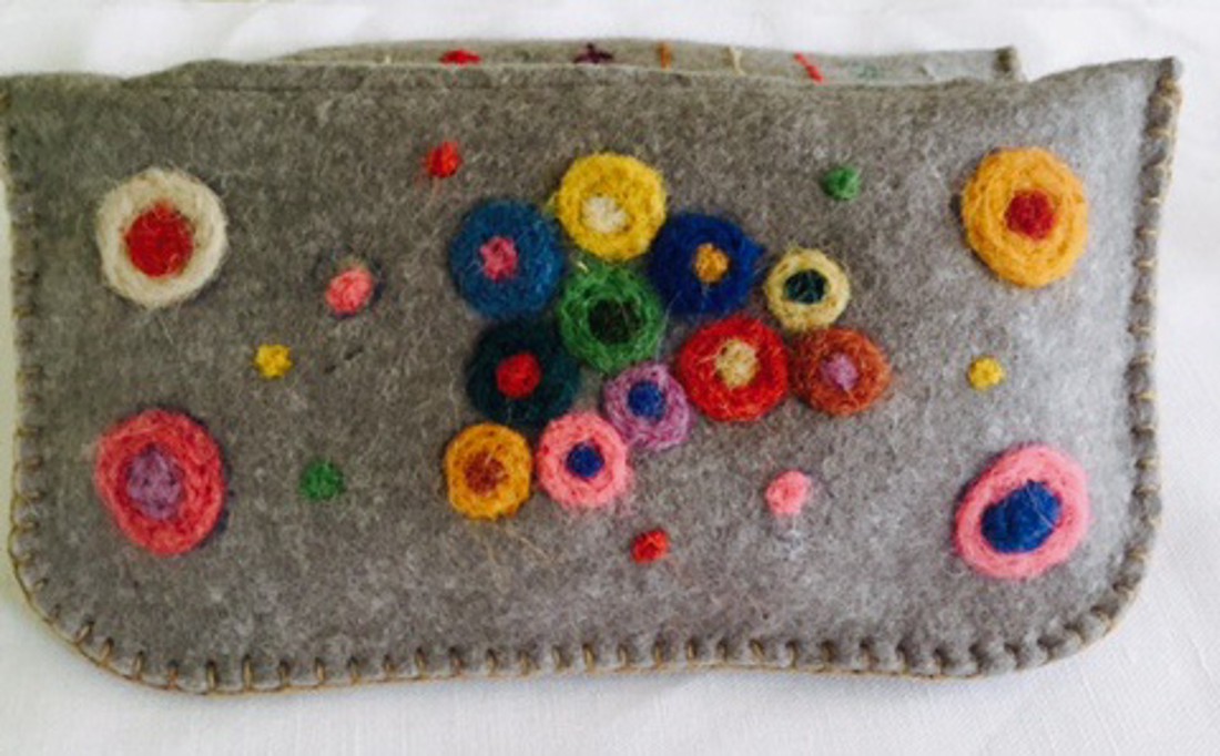 Felt- simțit necesar - - Artynos.ro Felt- simțit necesar - - Artynos.ro