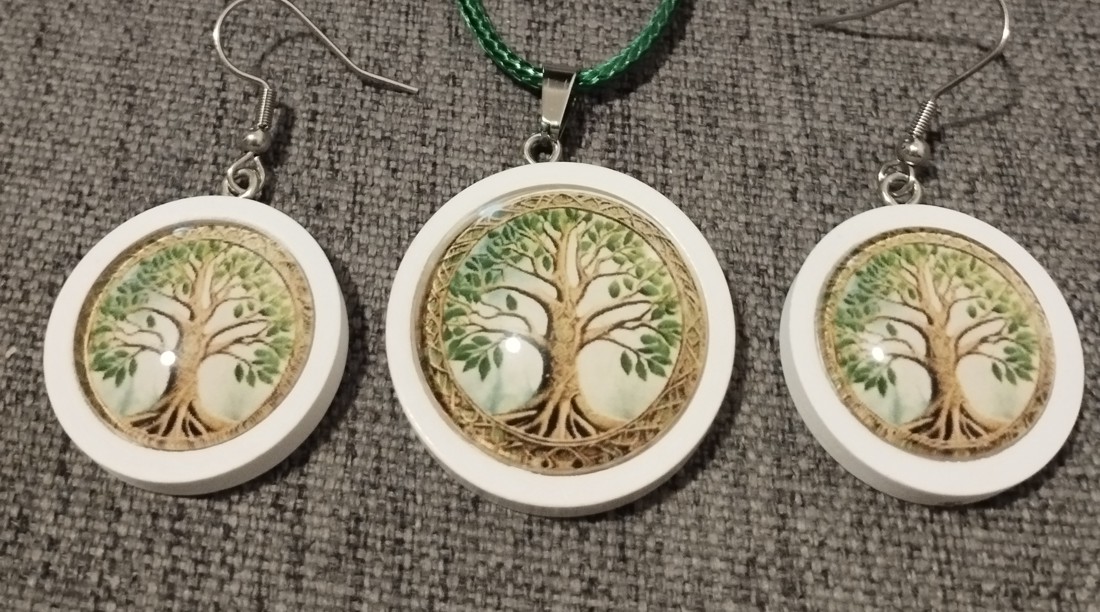 Set colier și cercei din lentile de sticlă cu motiv de copac al vieții - - Artynos.ro Set colier și cercei din lentile de sticlă cu motiv de copac al vieții - - Artynos.ro