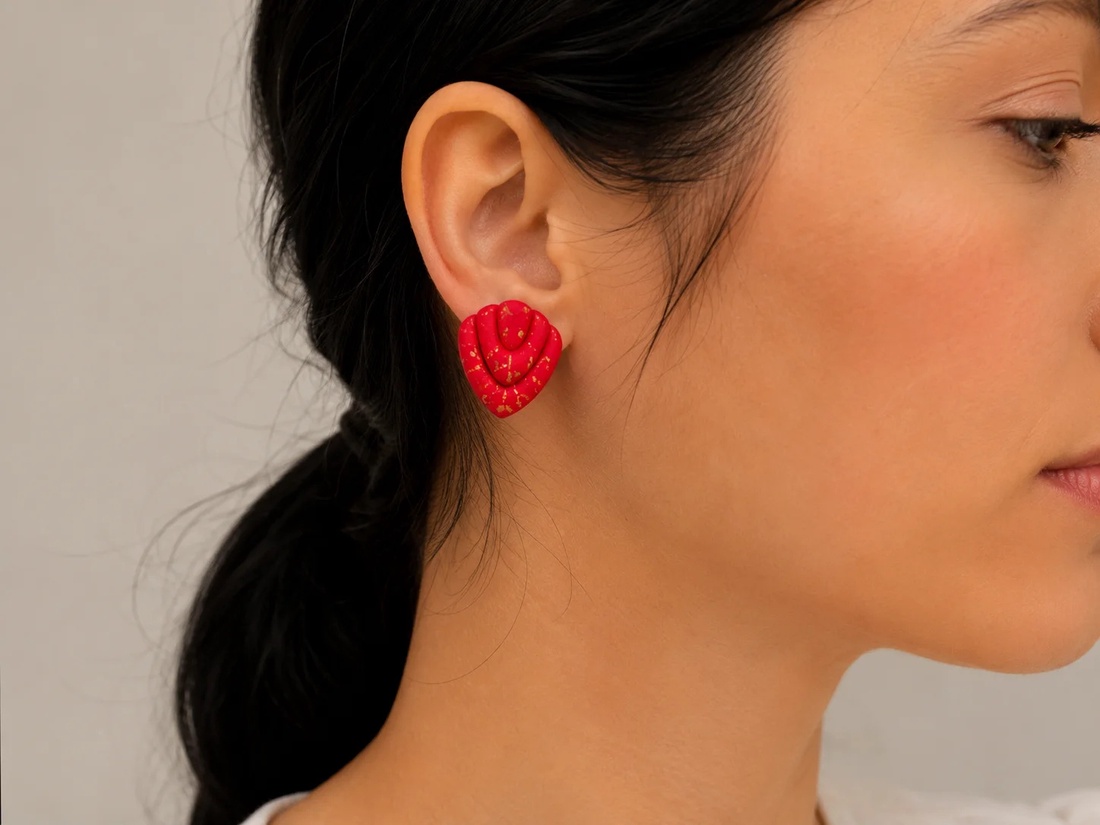 Cercei handmade din Fimo � Roșu cu foiță aurie - bijuterii - cercei - clipsuri - Artynos.ro