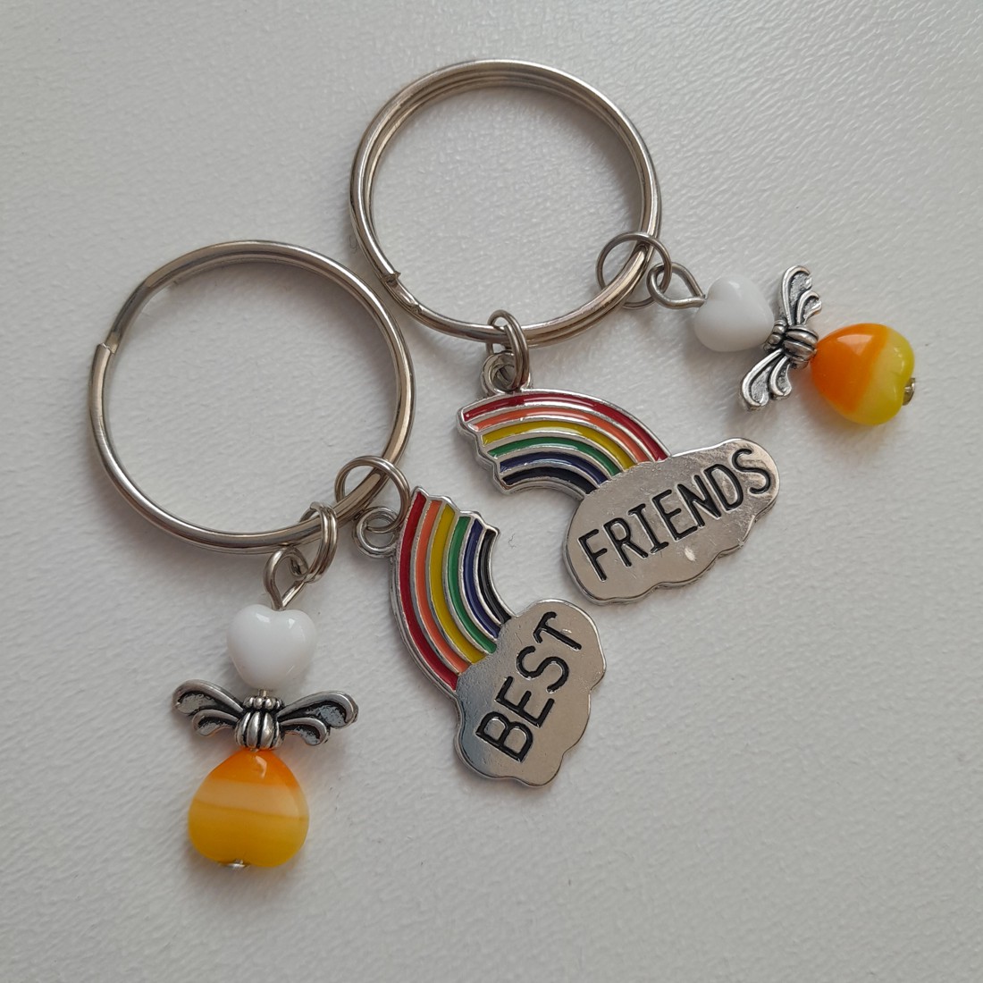 Set breloc înger curcubeu pentru cei mai buni prieteni - - Artynos.ro Set breloc înger curcubeu pentru cei mai buni prieteni - - Artynos.ro