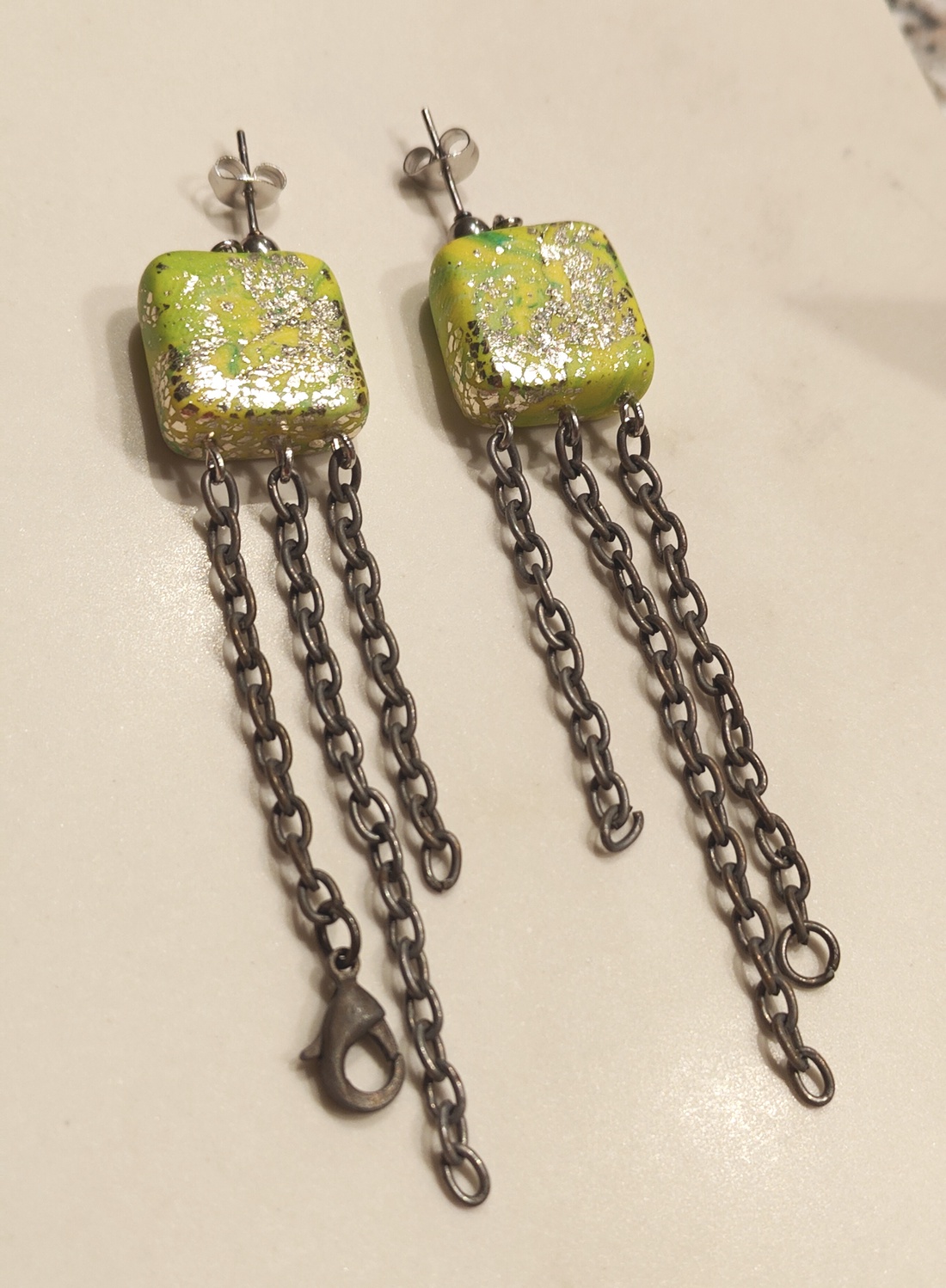 Cercei  Patrati Meduza Statement Lime - Decoratiuni Metalice Vintage Reciclate - Modern Lanturi Lungi - bijuterii - cercei - cercei lungi - Artynos.ro