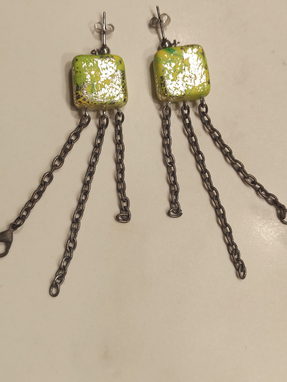 Cercei  Patrati Meduza Statement Lime - Decoratiuni Metalice Vintage Reciclate - Modern Lanturi Lungi - bijuterii - cercei - cercei lungi - Artynos.ro