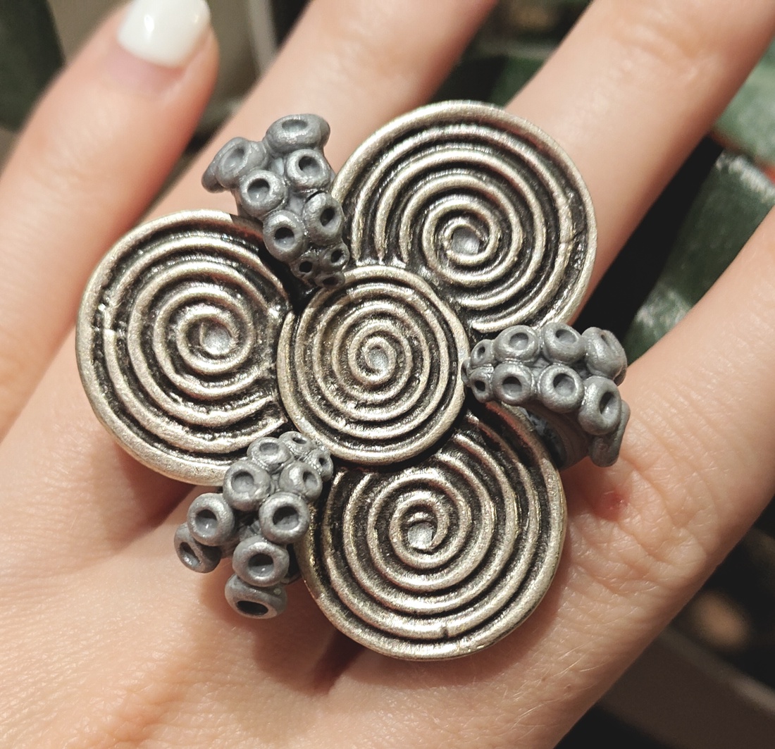 Inel Triskelion Statement Maximalist - Decoratiune Metalica Vintage Reciclata - 3 Spirale Witchy Handmade Fantezie  - bijuterii - inele - inele cu figurine - Artynos.ro