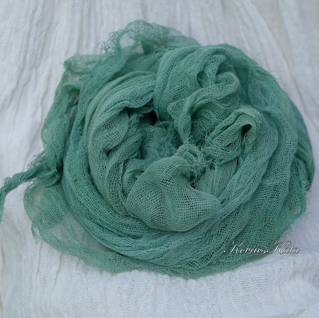 MULL-KENDŐ / verde închis - eșarfă din tifon bătut - îmbrăcăminte și modă - eșarfe, pălării, fularuri - eșarfe - Artynos.ro