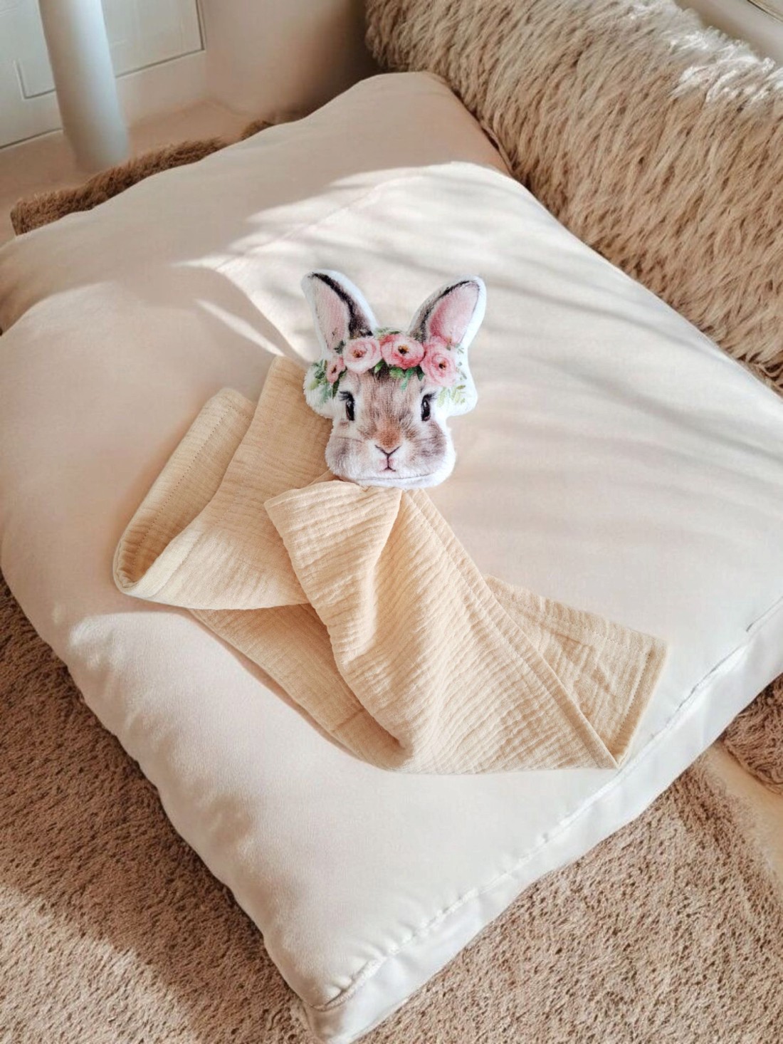 SnoozeZoo Nappy Bunny, SzundiZoo în formă deiepurașpătură de dormit moale și pufoasă - - Artynos.ro SnoozeZoo Nappy Bunny, SzundiZoo în formă deiepurașpătură de dormit moale și pufoasă - - Artynos.ro