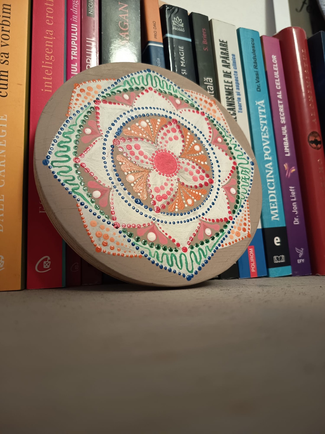 Dot mandala pictata pe lemn  - casă & stil de viață - accesorii pentru decorat casa - decorațiuni cu tematică spirituală - mandala - Artynos.ro