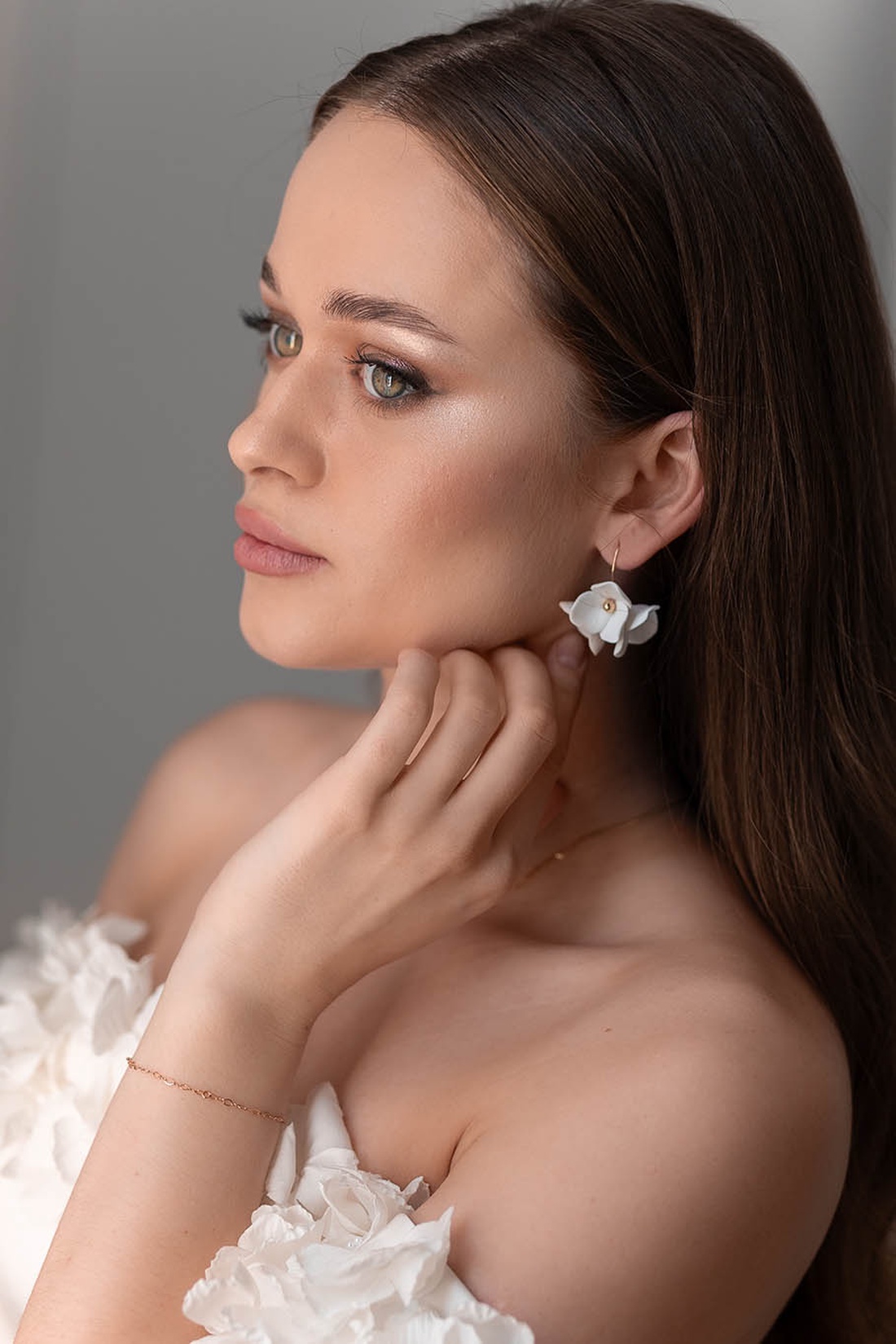 Cercei de mireasă Lorenza - accesorii nuntă - bijuterii mireasă - cercei mireasă - Artynos.ro Cercei de mireasă Lorenza - accesorii nuntă - bijuterii mireasă - cercei mireasă - Artynos.ro