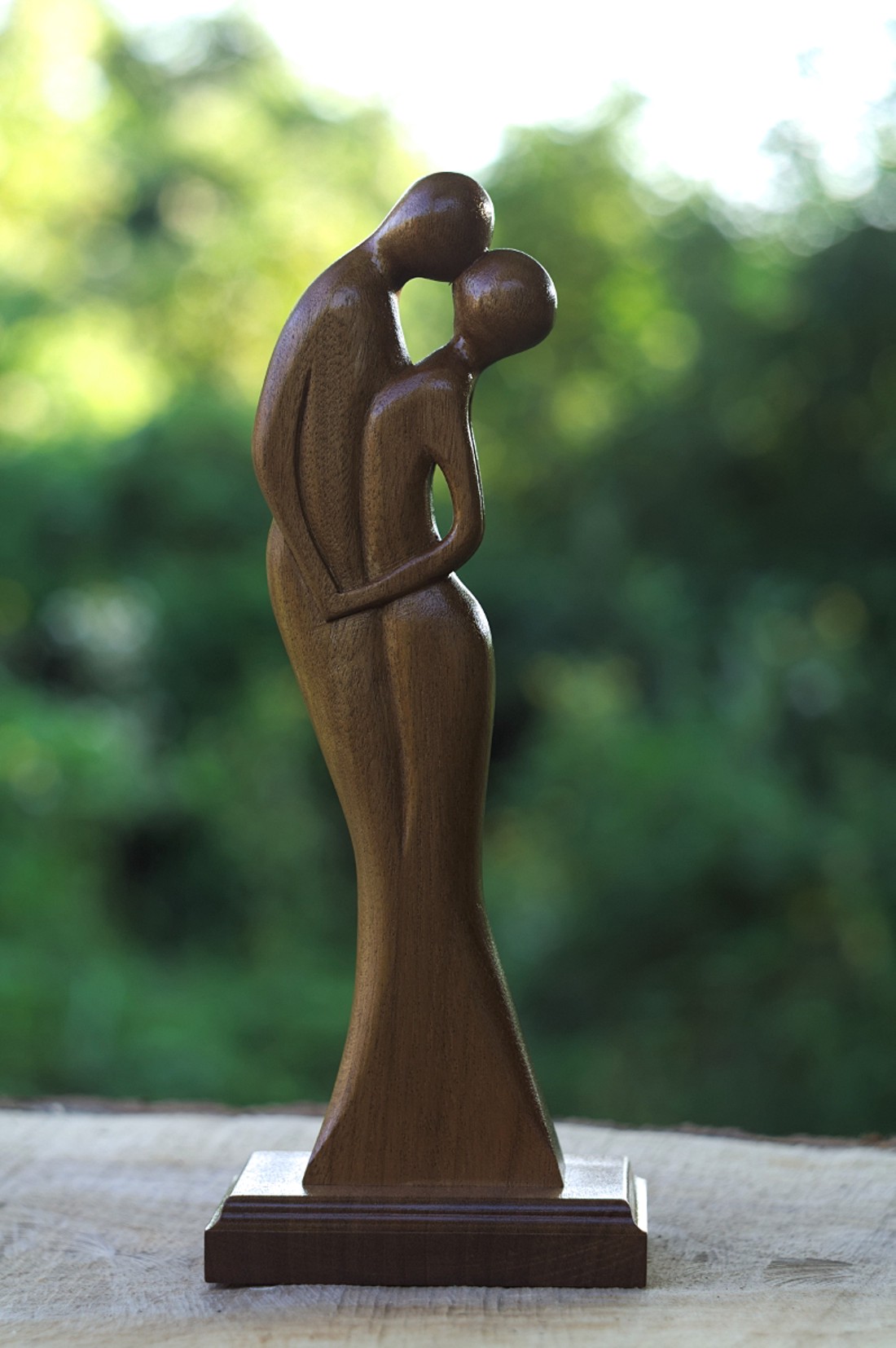 Întotdeauna și pentru totdeauna - arte vizuale și accesorii - sculptură - statuie lemn - Artynos.ro Întotdeauna și pentru totdeauna - arte vizuale și accesorii - sculptură - statuie lemn - Artynos.ro