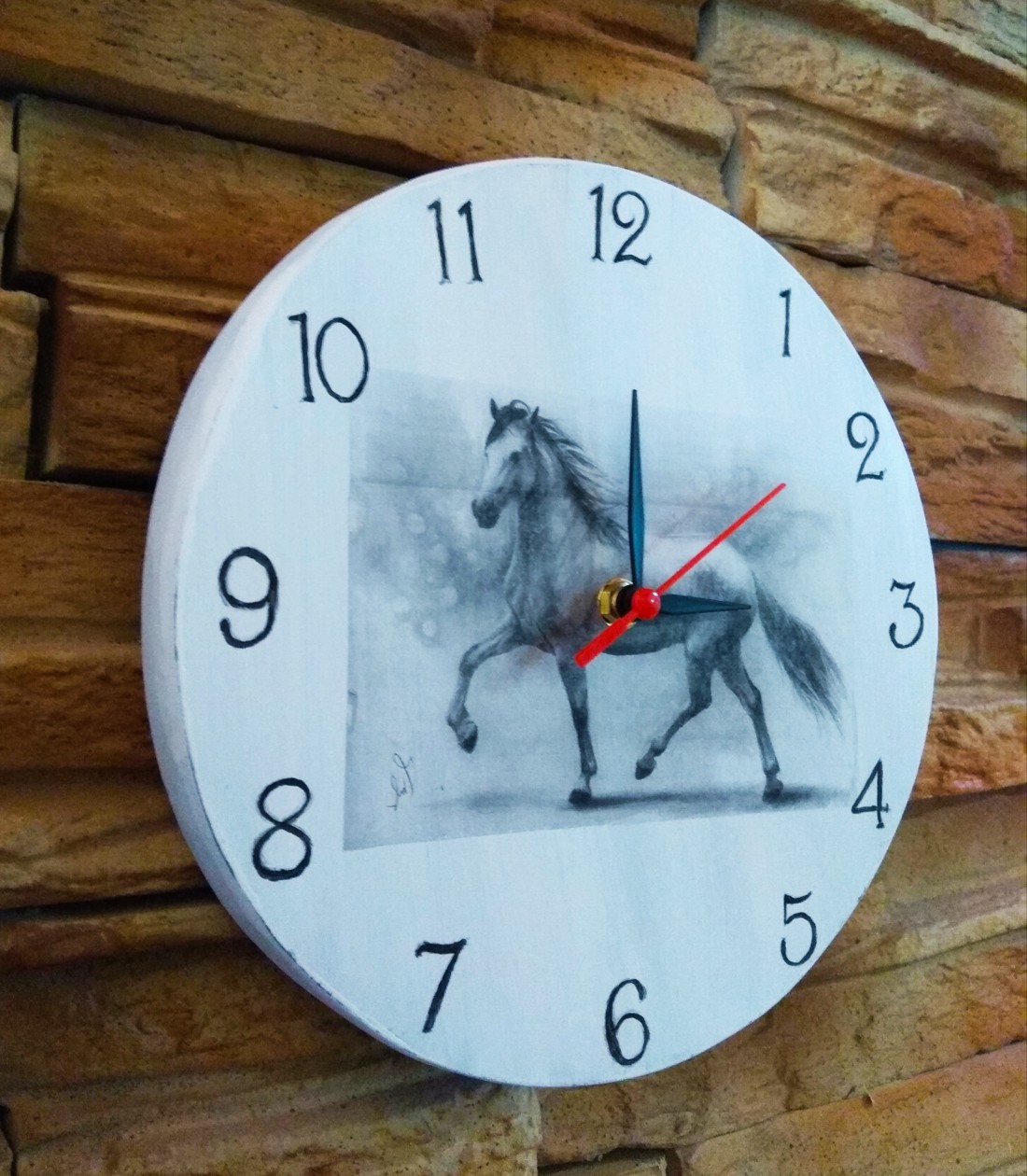 Ceas de perete în stil vintage cu cal - - Artynos.ro Ceas de perete în stil vintage cu cal - - Artynos.ro