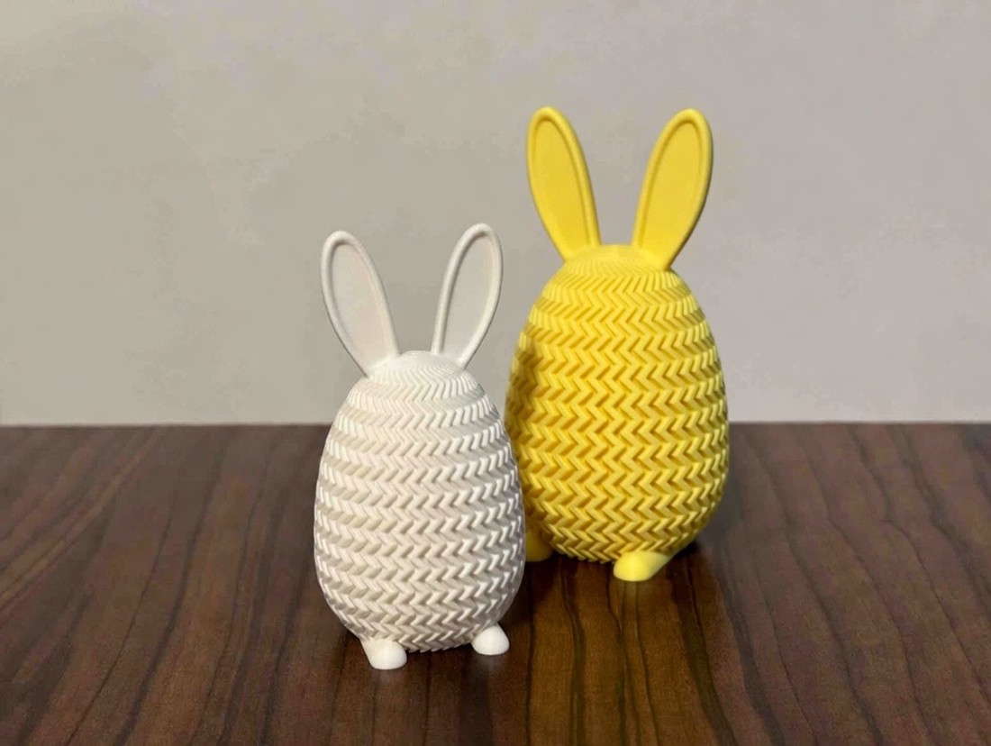 Decorațiuni în formă de ouă de iepuraș cu model Chevron, în variante de 10 cm și 8 cm -  - Artynos.ro