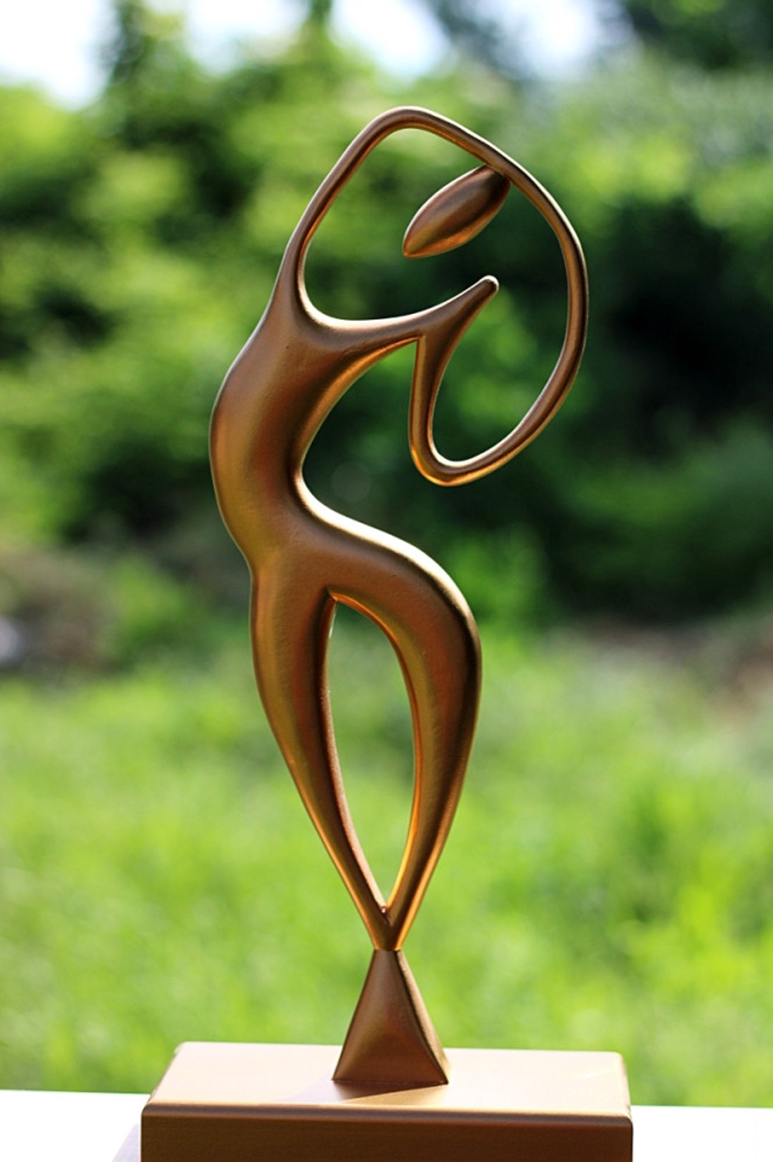 Siluetă feminină  - arte vizuale și accesorii  - sculptură - statuie lemn - Artynos.ro