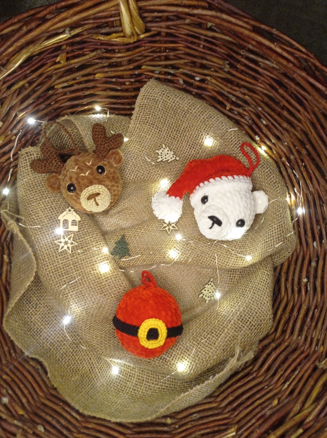 Coșul de Crăciun - unde decorațiunile prind viață! - crăciun - decorațiuni de crăciun de casă - globuri de crăciun - Artynos.ro