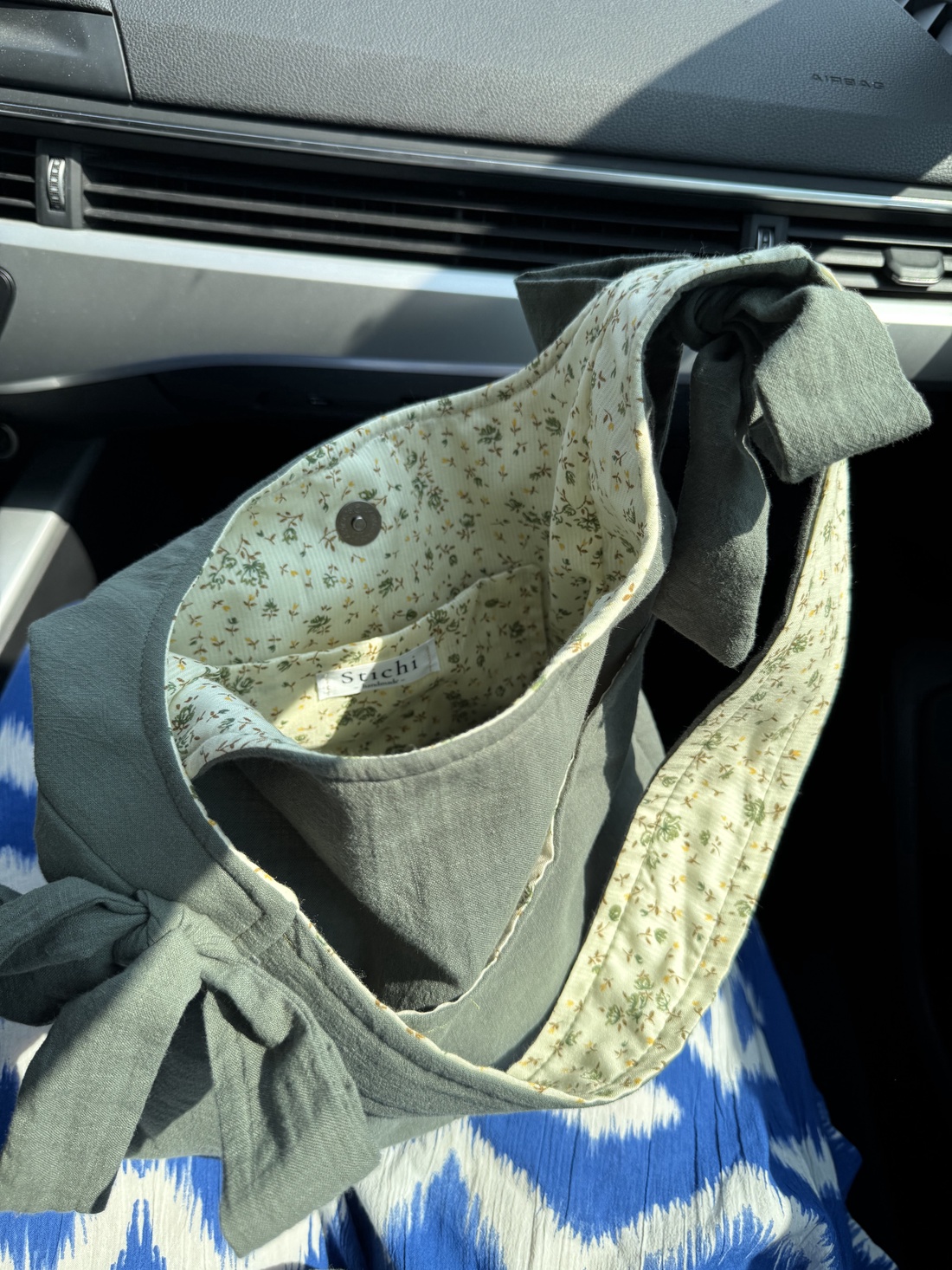 Geantă cu fundițe - geantă și husă - geantă pentru cumpărături - geantă shopper, geantă tote, geantă textilă - Artynos.ro Geantă cu fundițe - geantă și husă - geantă pentru cumpărături - geantă shopper, geantă tote, geantă textilă - Artynos.ro