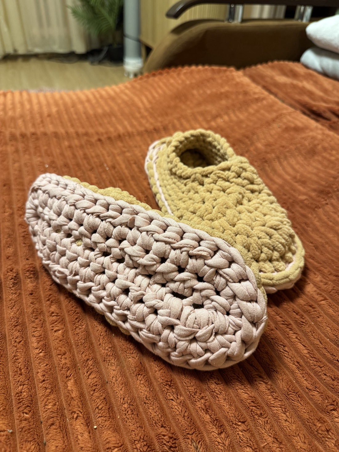 Papuci de casă - îmbrăcăminte și modă - pantofi, papuci, șosete - papuci de casă  - Artynos.ro