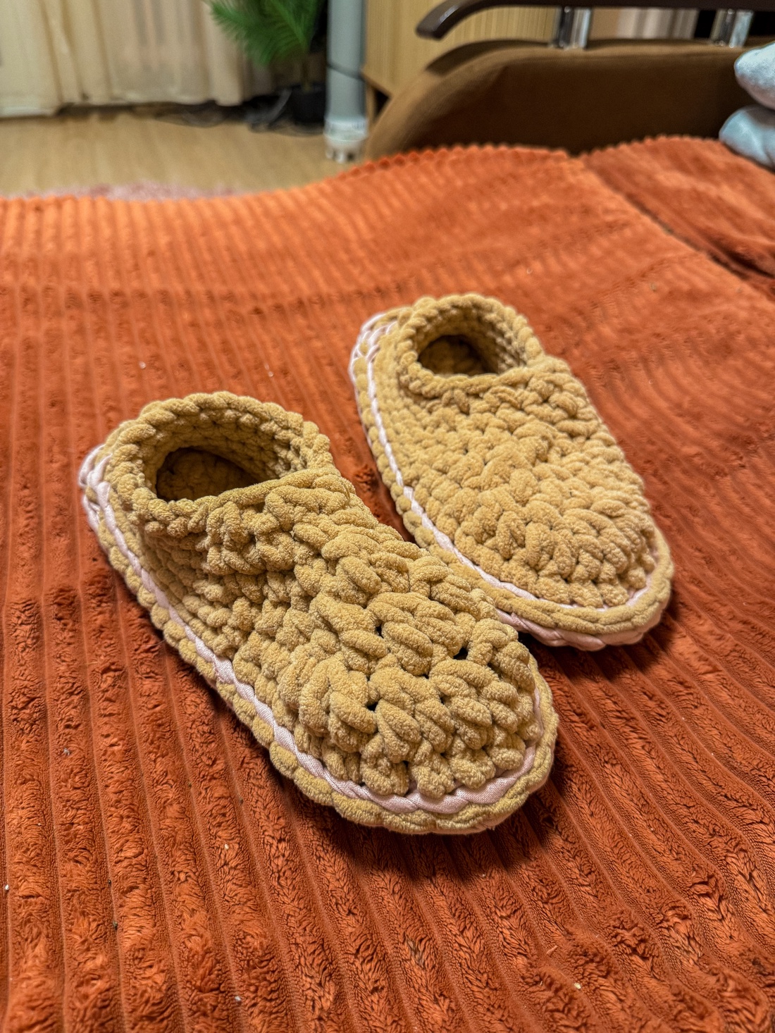 Papuci de casă - îmbrăcăminte și modă - pantofi, papuci, șosete - papuci de casă  - Artynos.ro