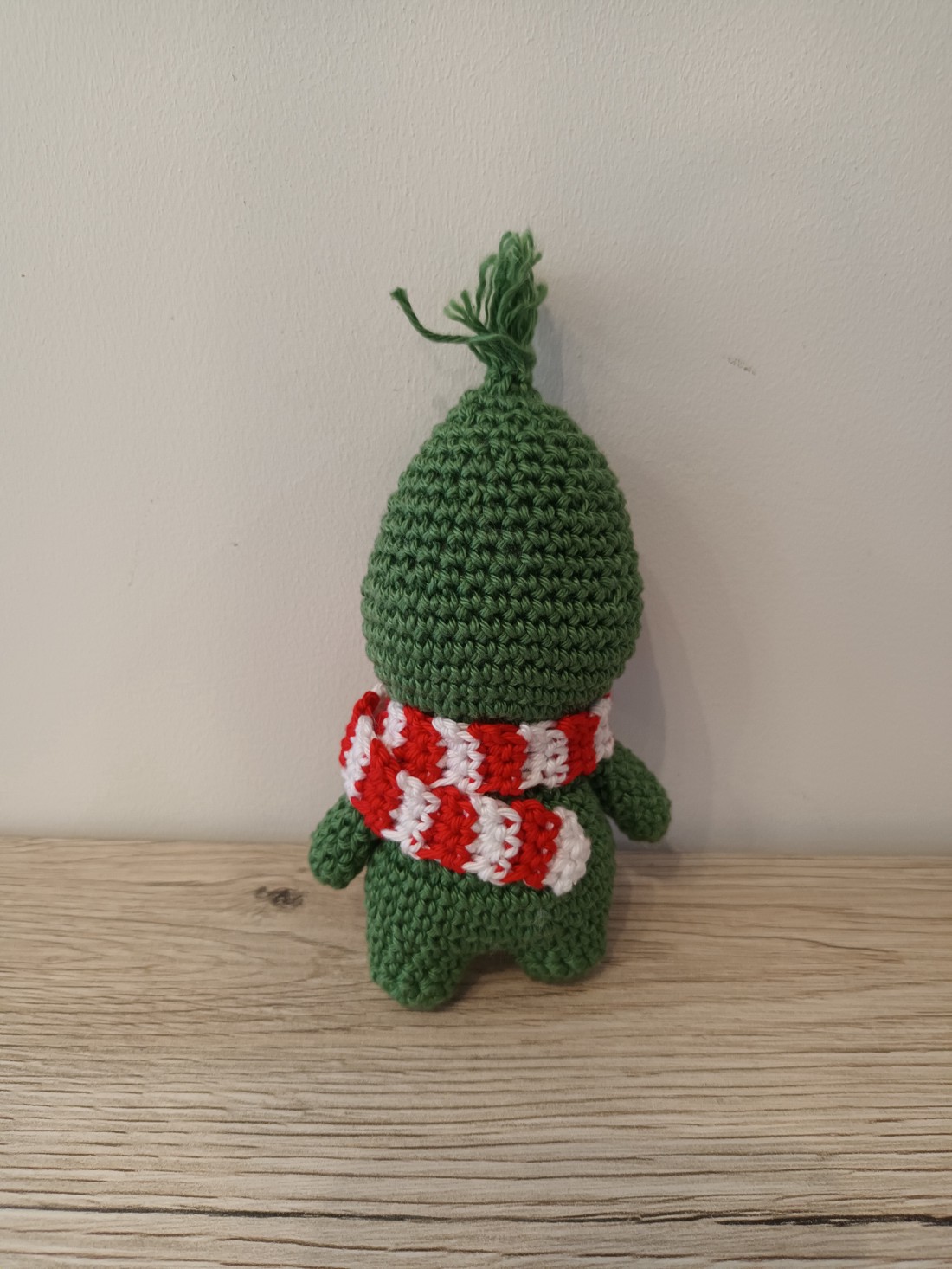 Croșetat Grinch - crăciun - decorațiuni de crăciun de casă - spiriduși de crăciun - Artynos.ro