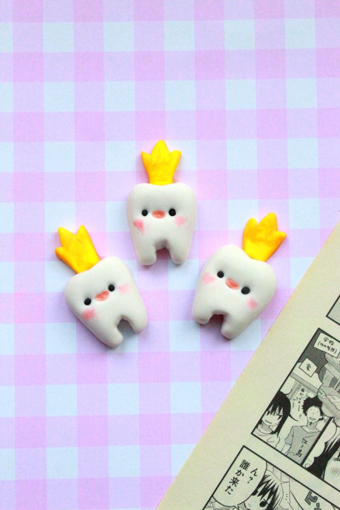 Insigna Dintisor - bijuterii - mărțișor - Artynos.ro