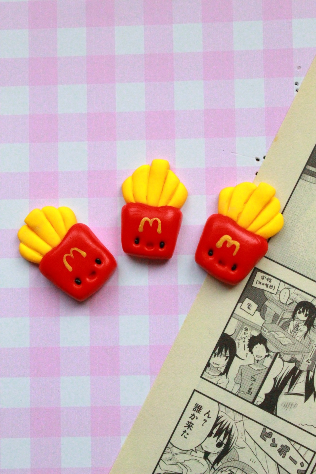 Insigna Cartofi prajiti - bijuterii - mărțișor - Artynos.ro