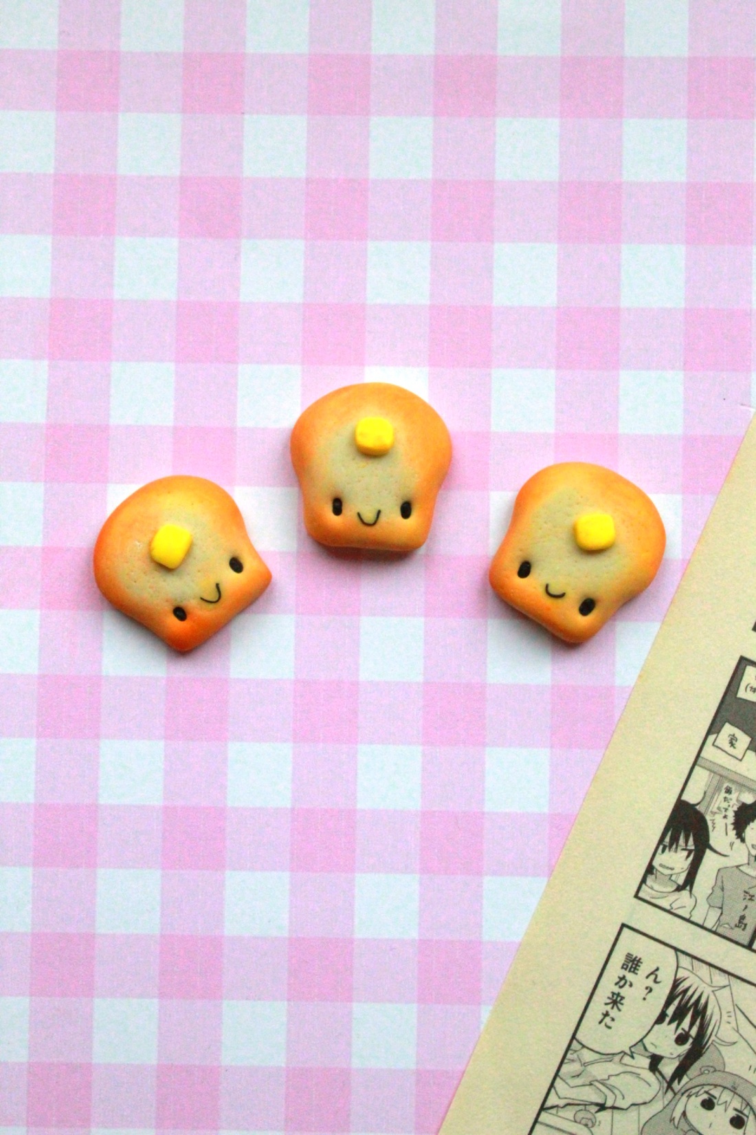 Insigna Toast - bijuterii - mărțișor - Artynos.ro