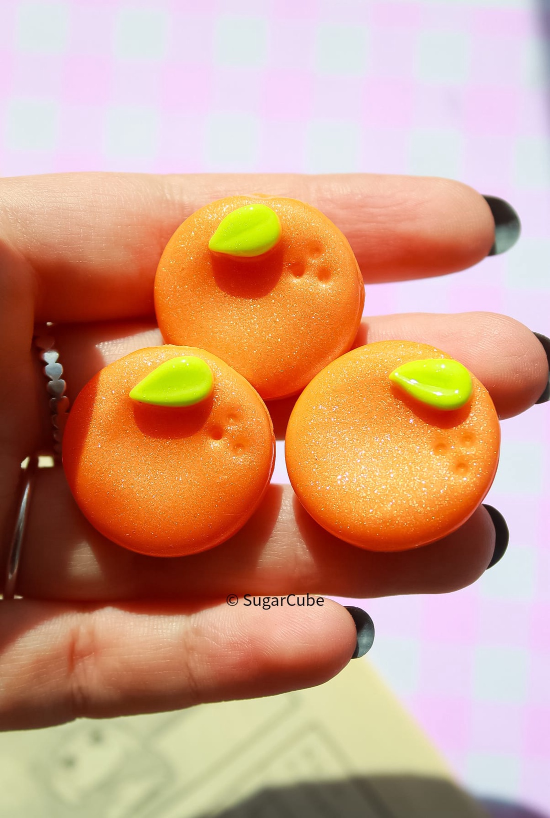 Insigna Portocala - bijuterii - mărțișor - Artynos.ro