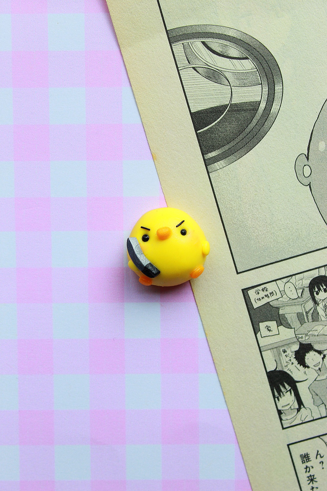 Insigna Puișor nervos - bijuterii - broșe - Artynos.ro