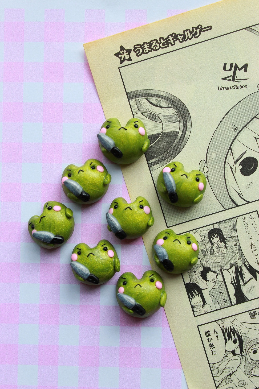 Insigna Broscuta nervoasa  - bijuterii - broșe - Artynos.ro