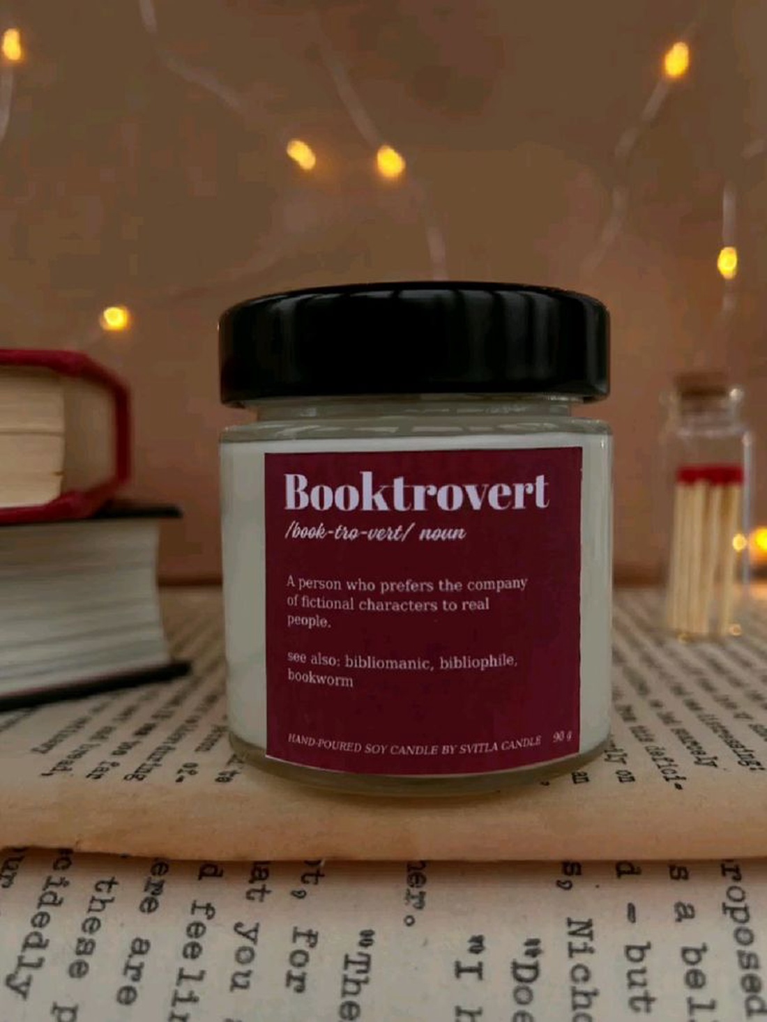 Lumanare Booktrovert  - casă & stil de viață - lumânări, parfumuri, arome - ceară parfumată - Artynos.ro