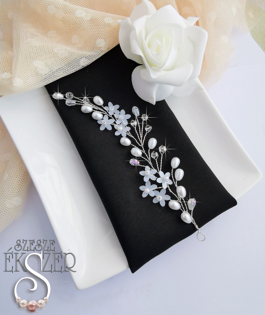 Kis virágos hajdísz - accesorii nuntă - ornamente de păr de nuntă - ornamente de păr mireasă - Artynos.ro